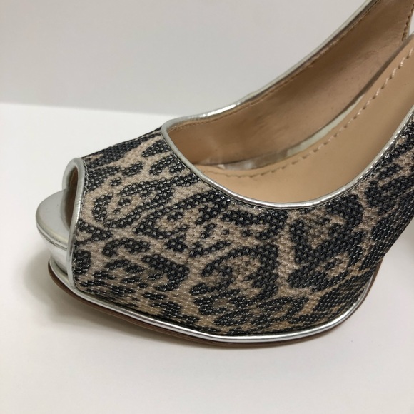 Silver Leopard Platform Slingback Heels Size 5 M - Picture 6 of 7